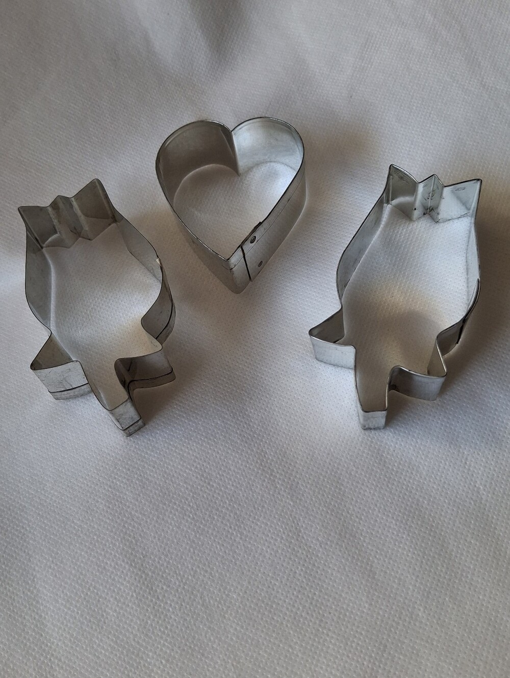 Vintage 3pc Silver Metal Cookie Cutter Set- Heart & Tulips- Cottagecore